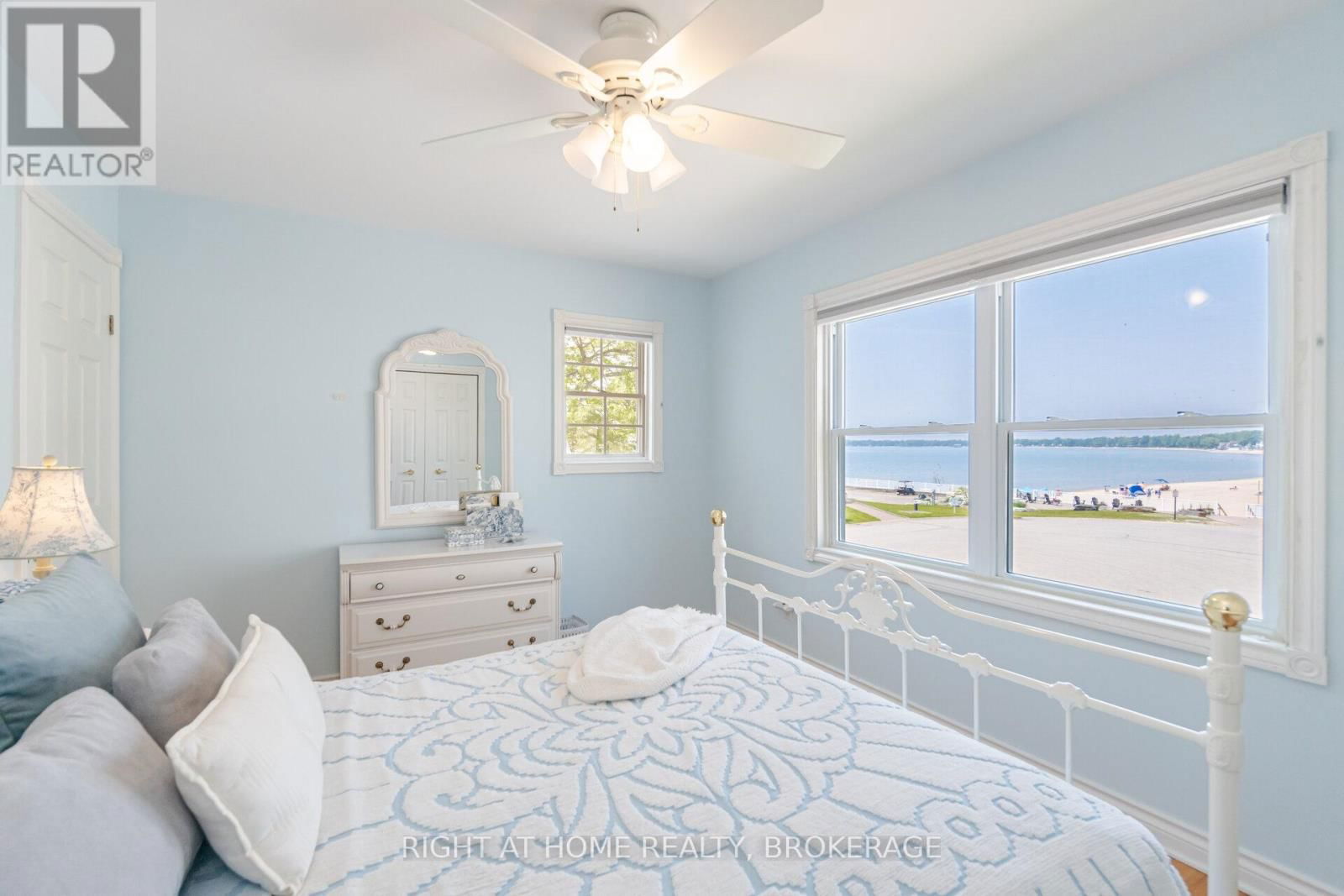 38 PROMENADE WAY Image 37