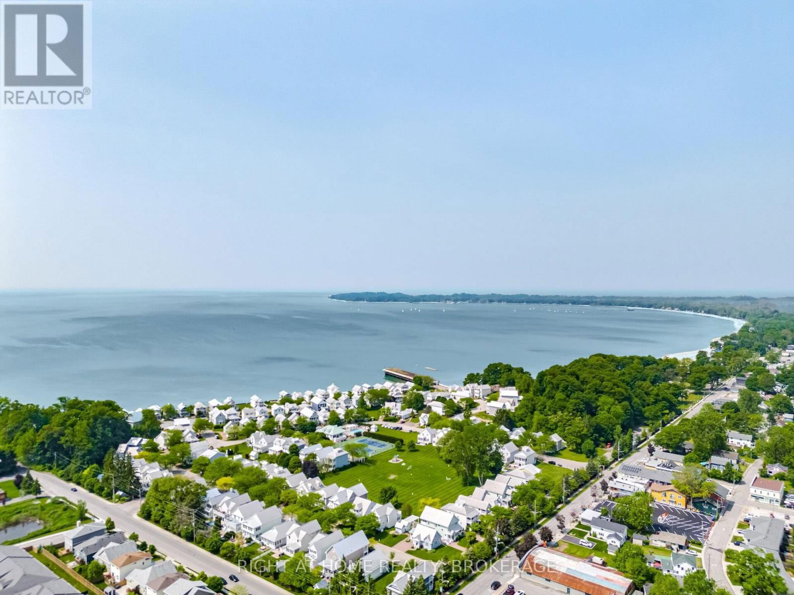 38 PROMENADE WAY Image 50