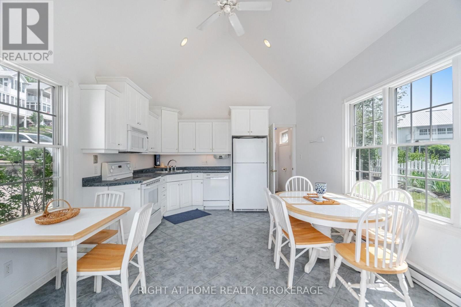 38 PROMENADE WAY Image 8