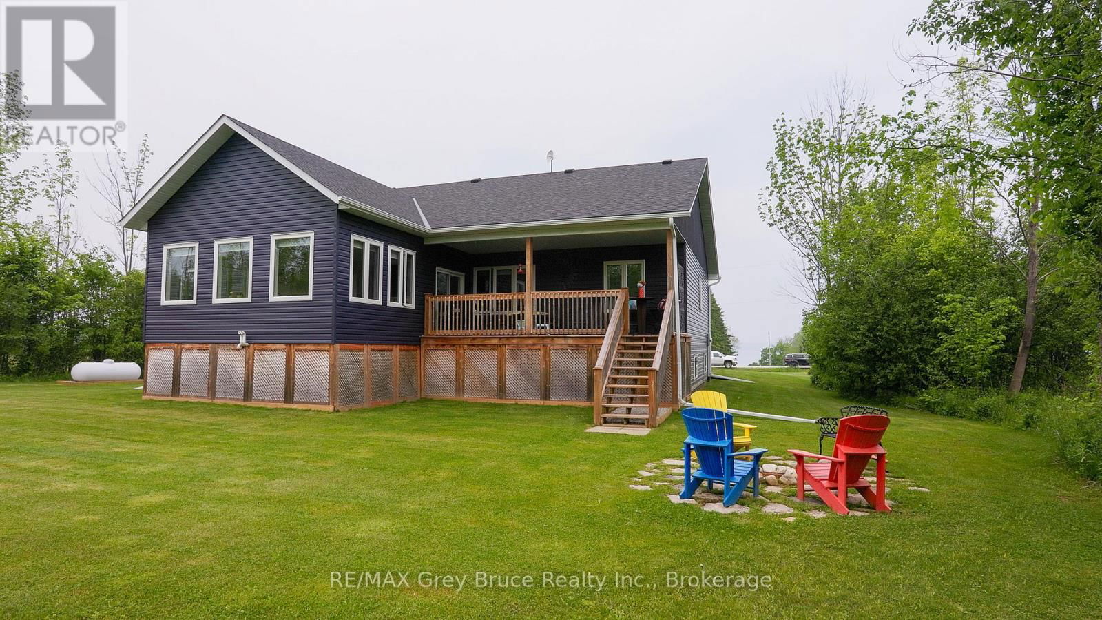 350293 A CORNERS Image 44