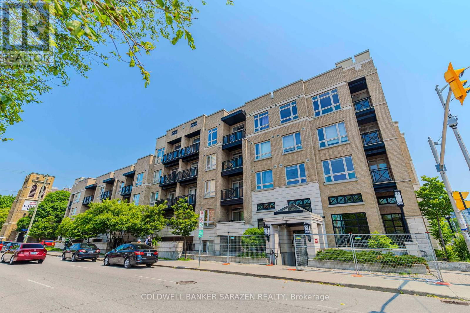 218 - 429 KENT STREET Image 1