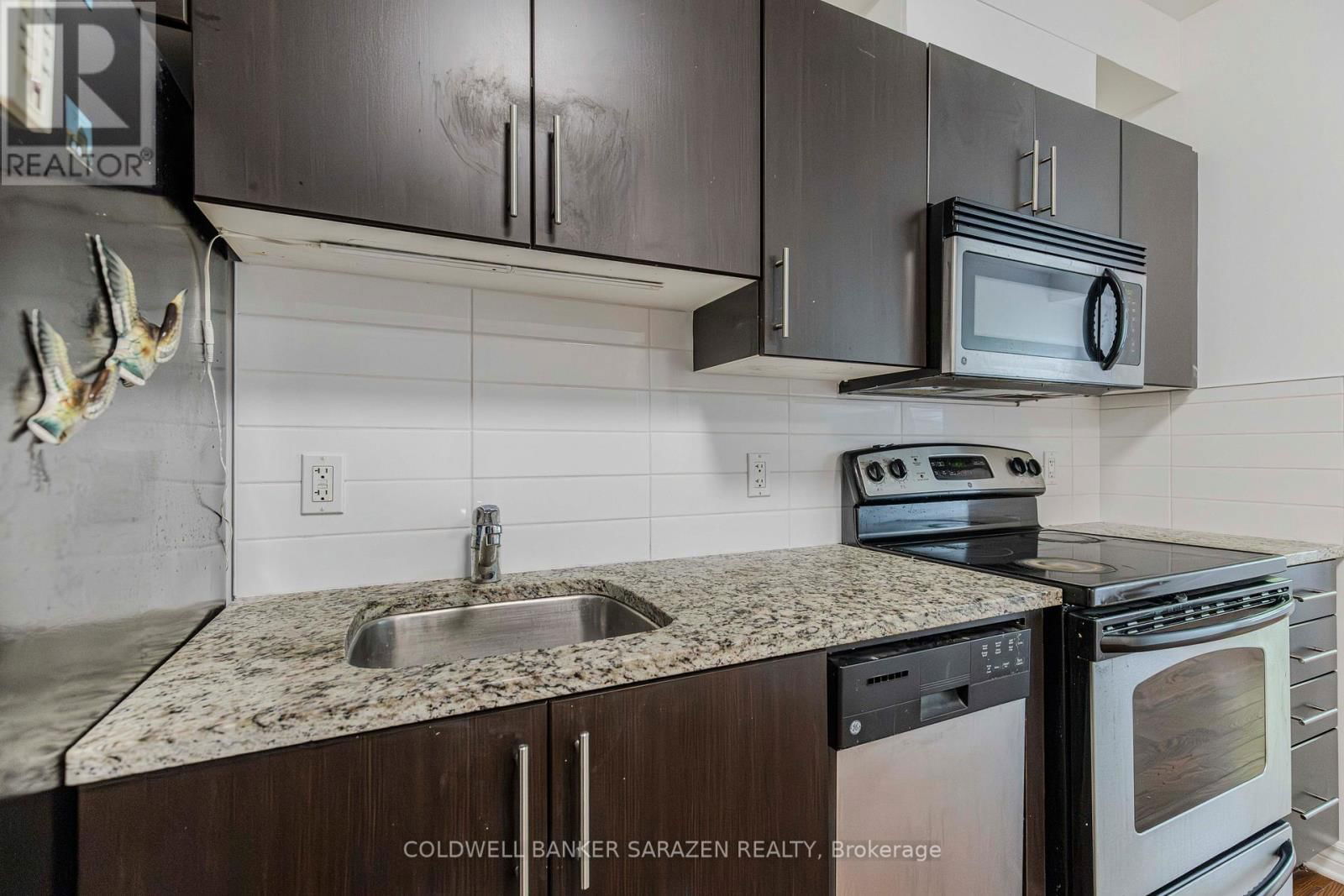 218 - 429 KENT STREET Image 15
