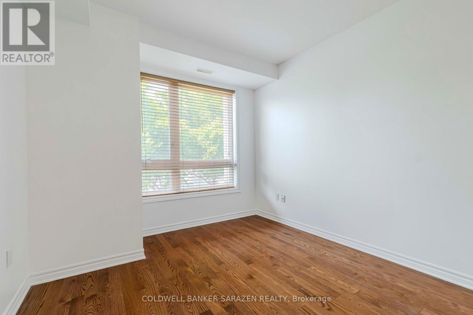 218 - 429 KENT STREET Image 20