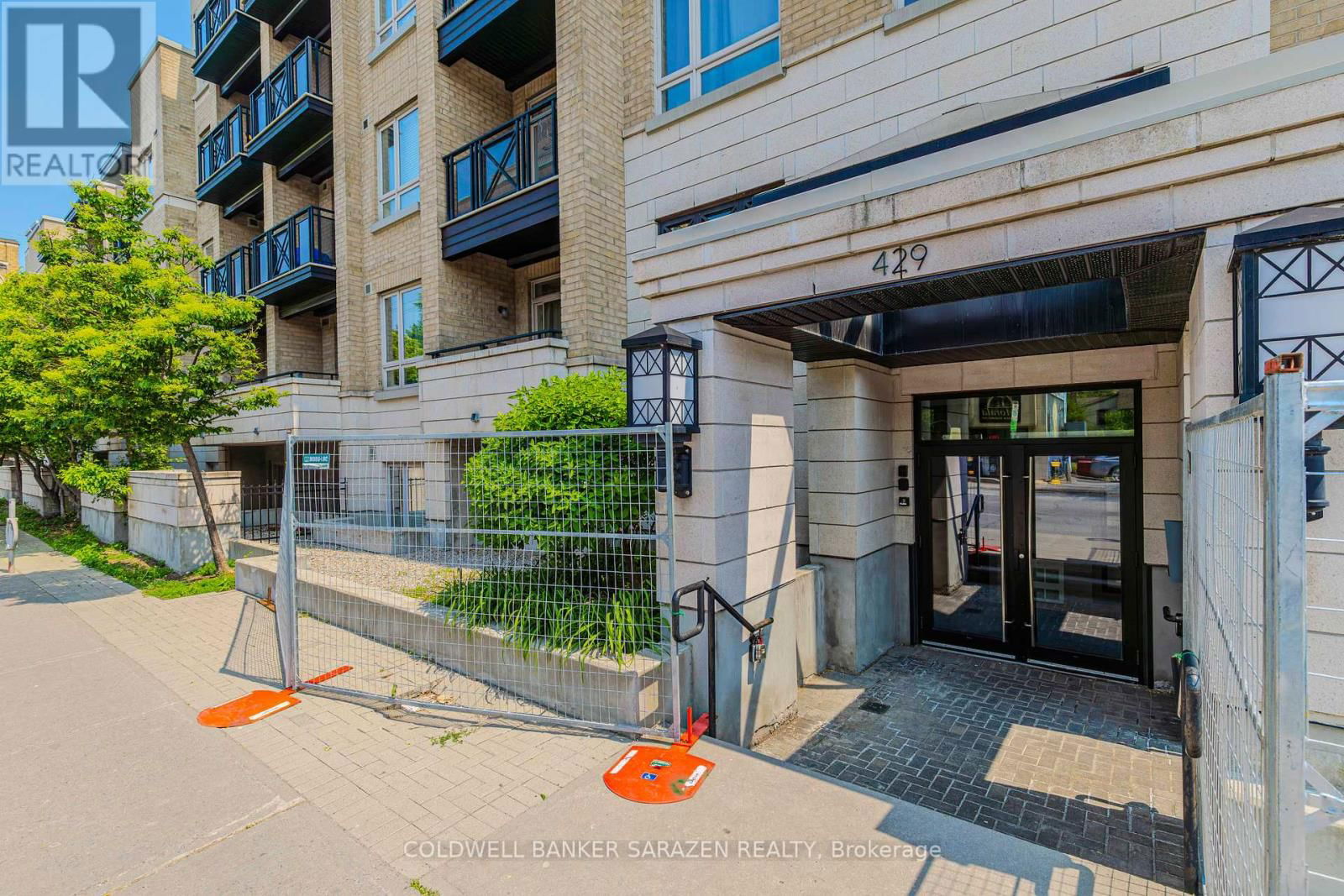218 - 429 KENT STREET Image 3