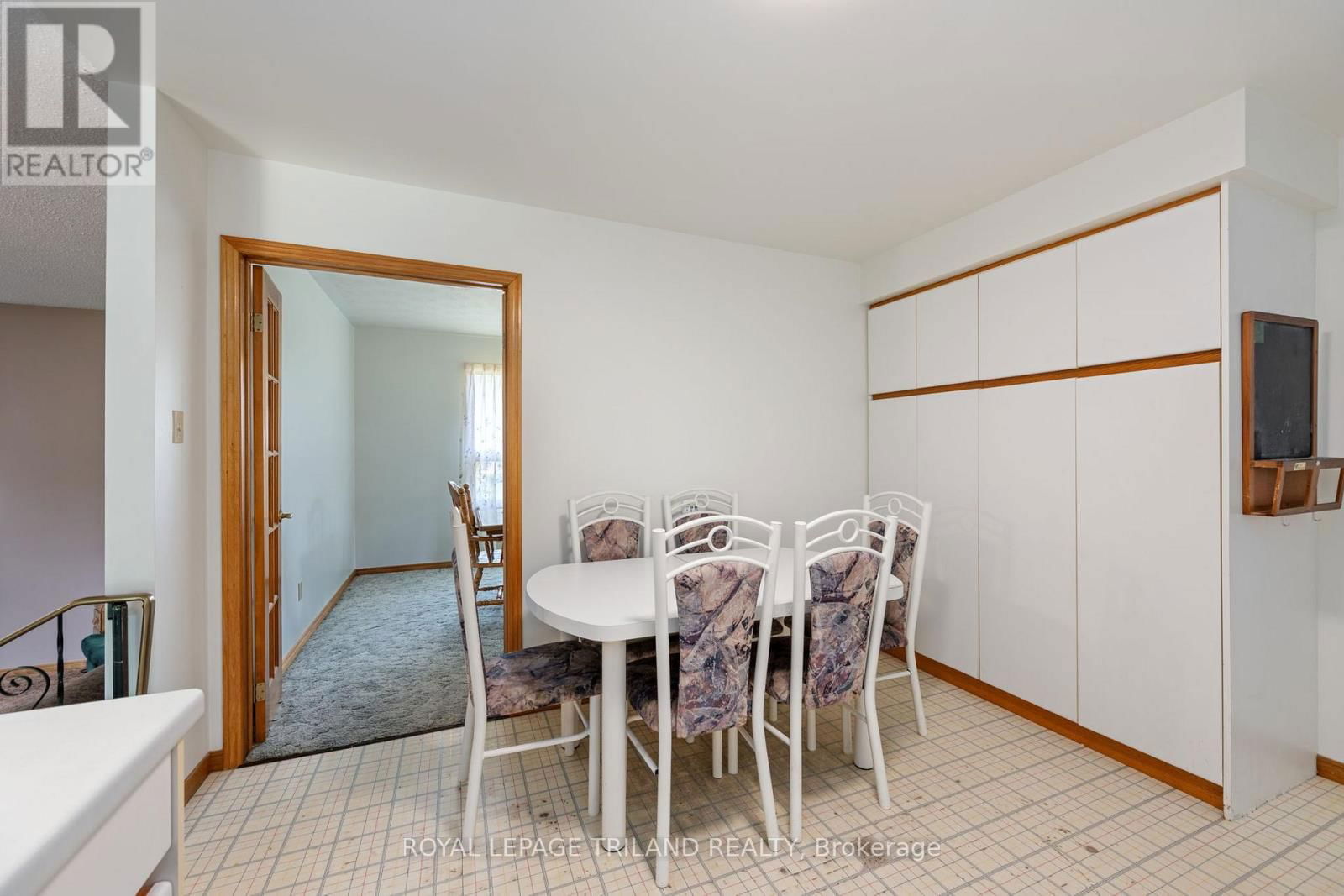 116 CHARLES STREET WEST Image 13