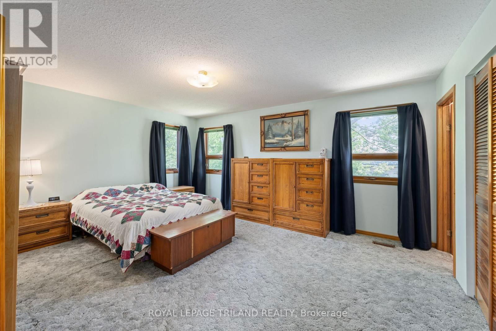 116 CHARLES STREET WEST Image 16