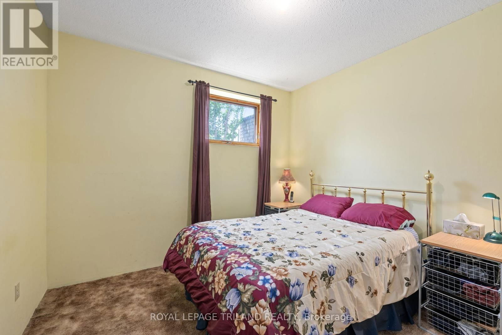 116 CHARLES STREET WEST Image 23