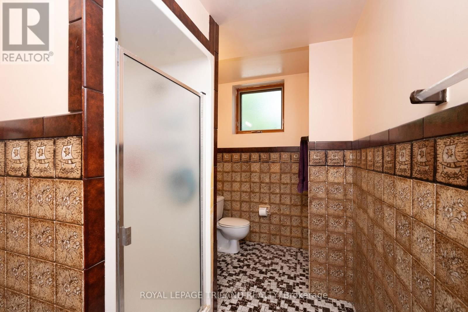 116 CHARLES STREET WEST Image 26