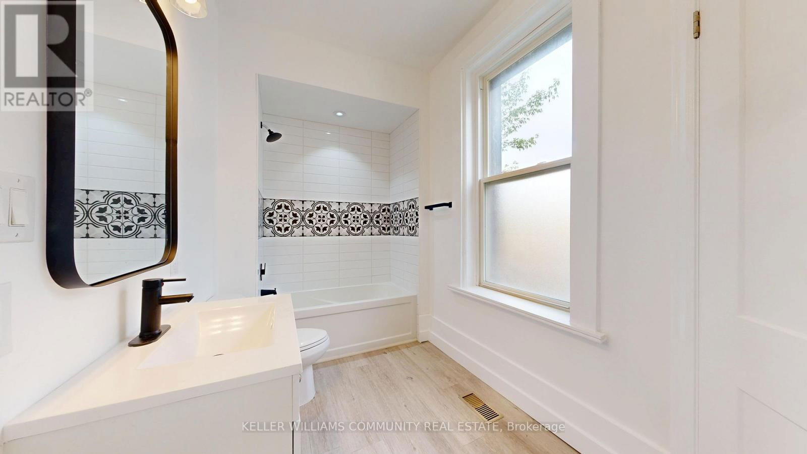 147 PARK PLACE Image 13