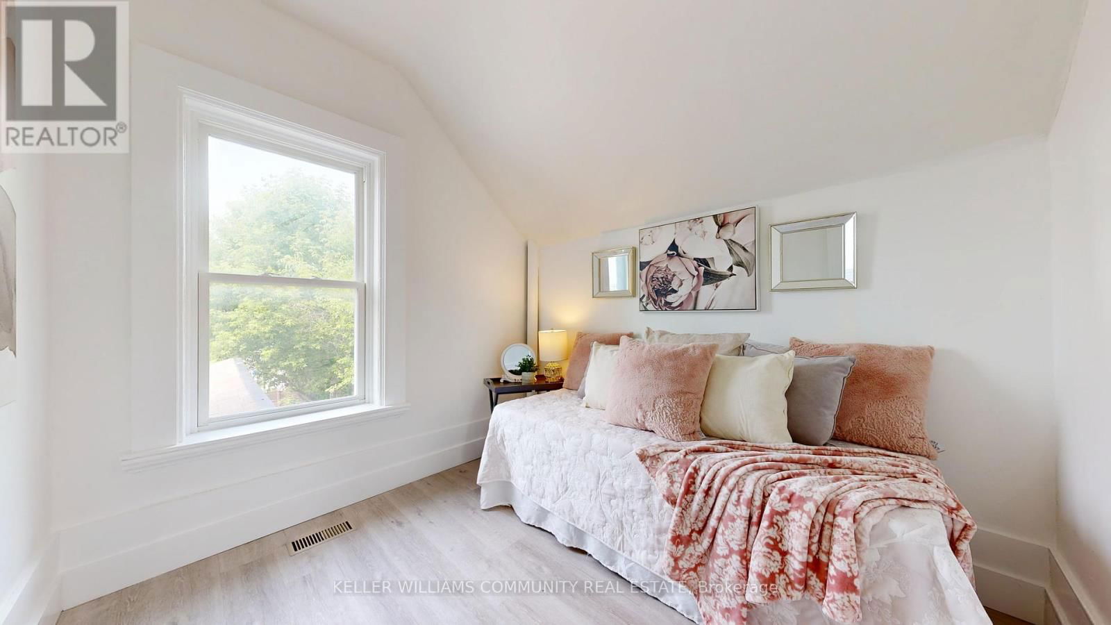 147 PARK PLACE Image 22