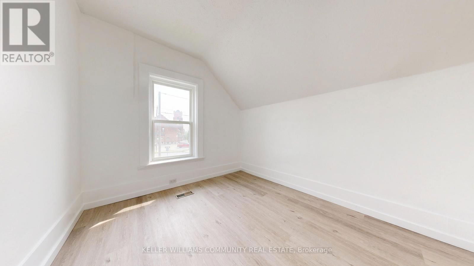 147 PARK PLACE Image 27