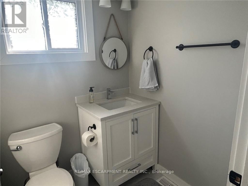 2130 LAKESHORE ROAD Image 13