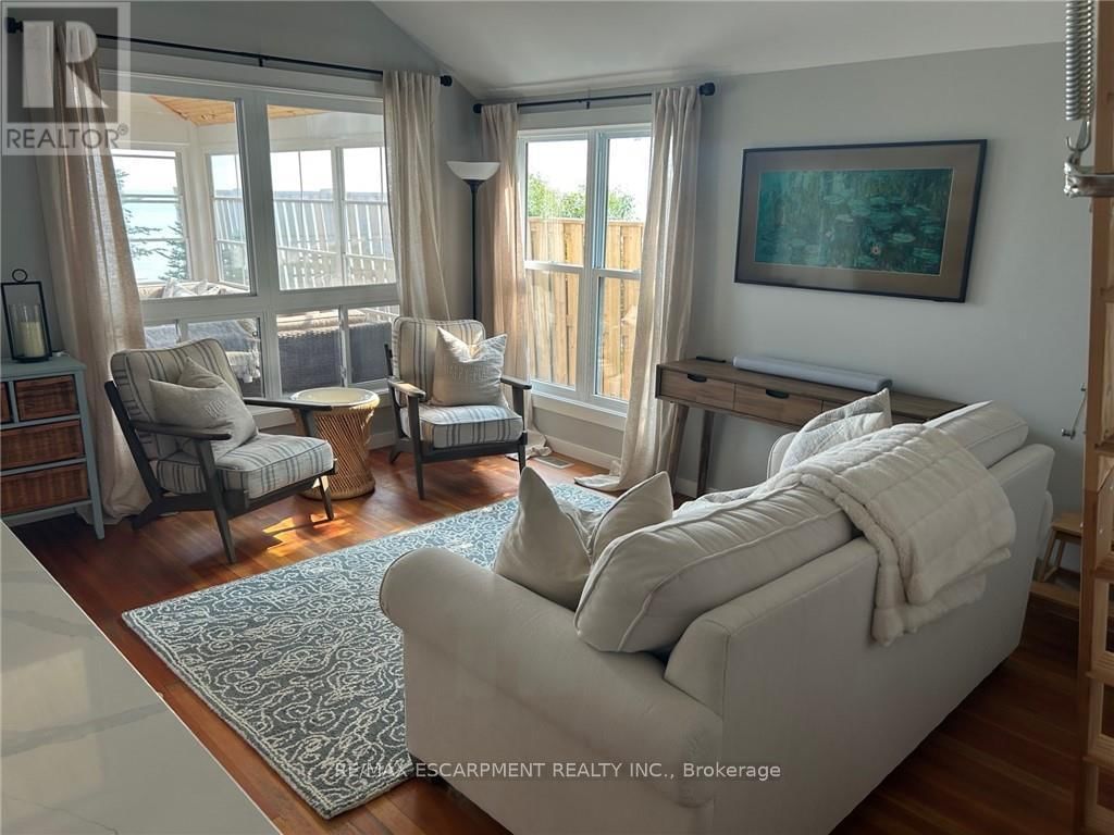 2130 LAKESHORE ROAD Image 3