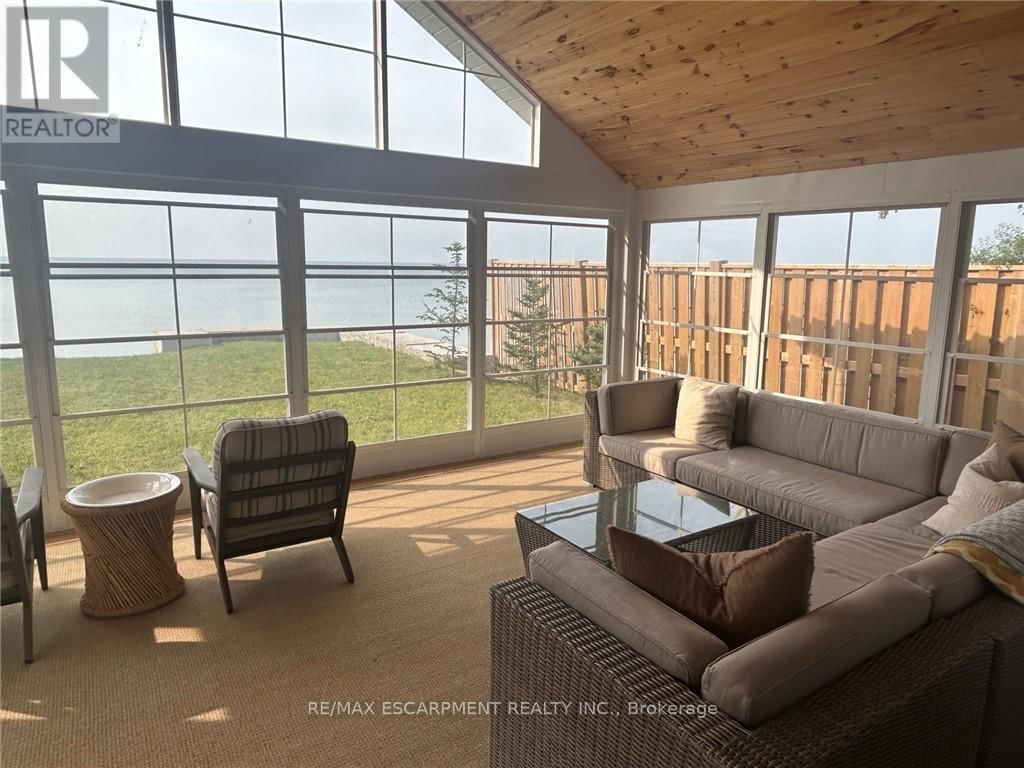 2130 LAKESHORE ROAD Image 9