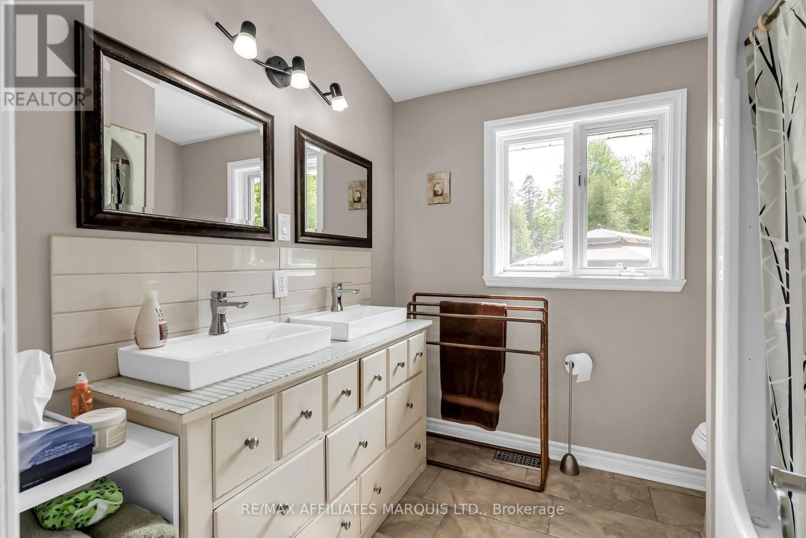 4692 O'KEEFE ROAD Image 23