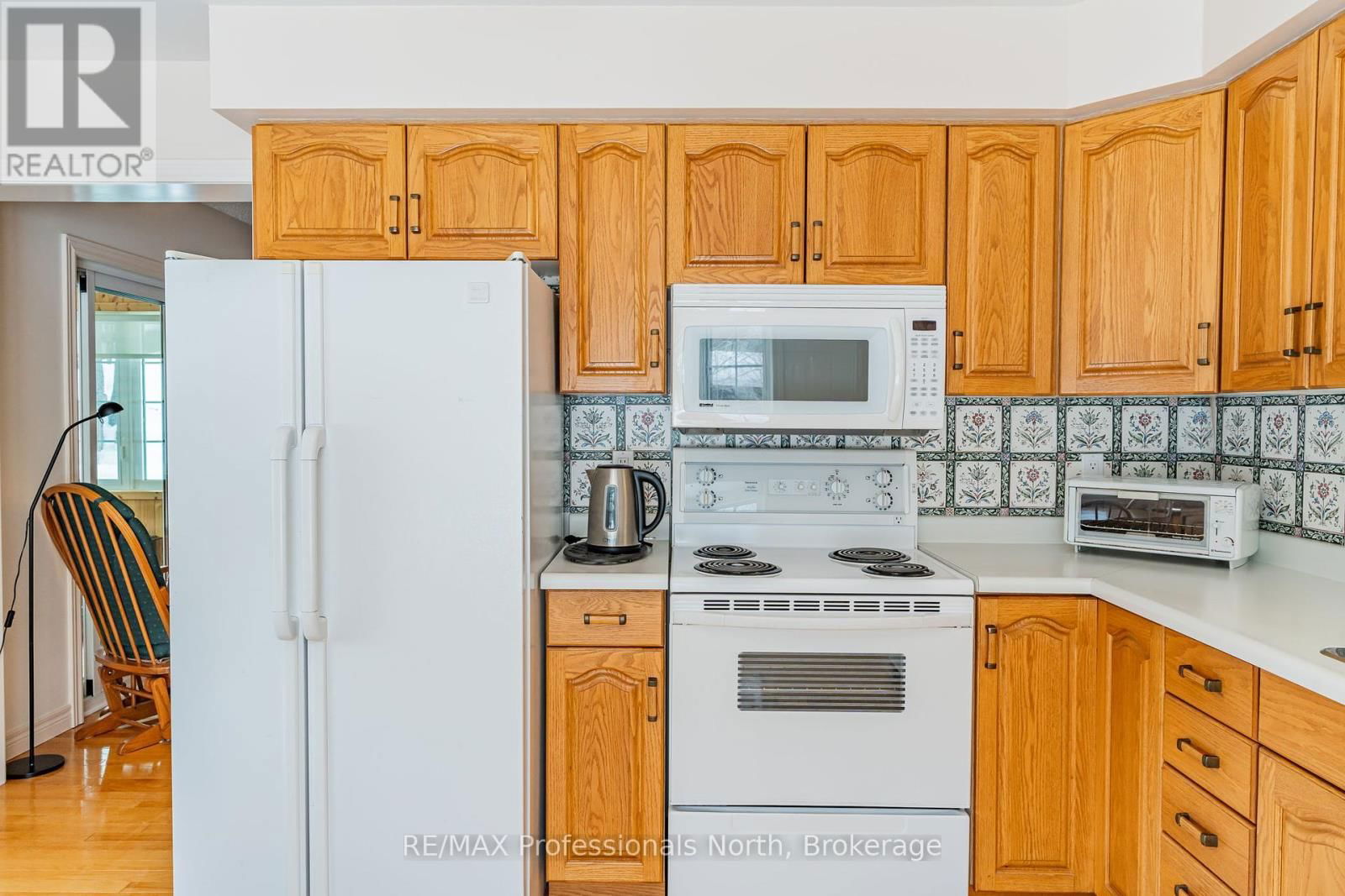 1119 DEEP BAY ROAD Image 10