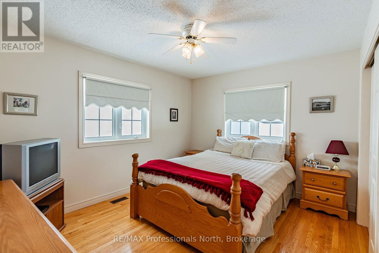 1119 DEEP BAY ROAD Image 24