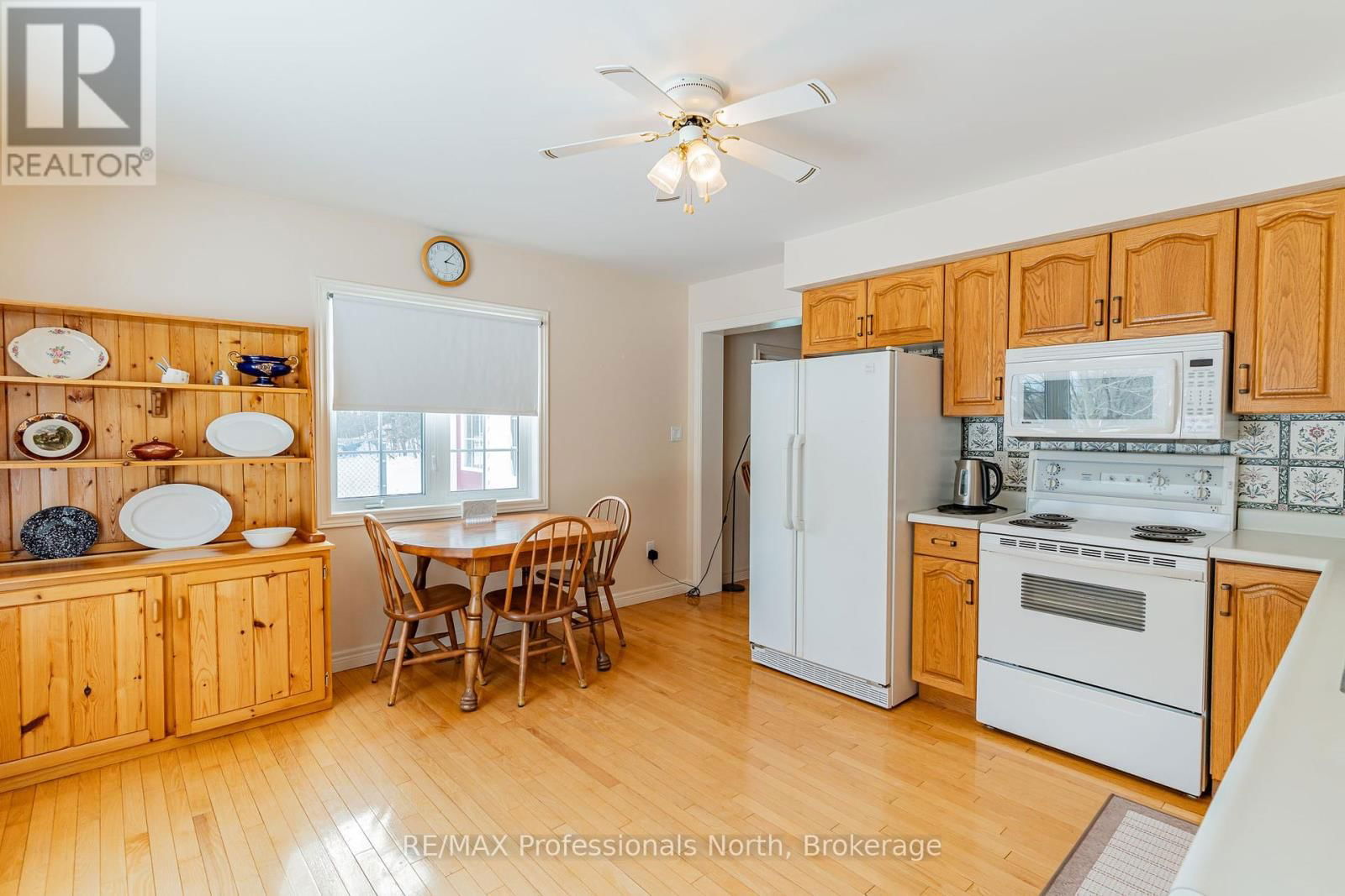 1119 DEEP BAY ROAD Image 8