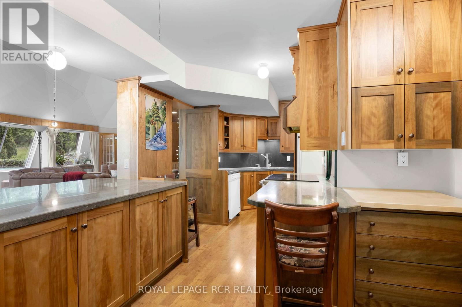 487151 30 SIDE ROAD Image 11