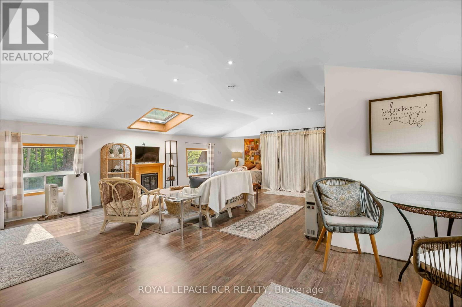 487151 30 SIDE ROAD Image 32