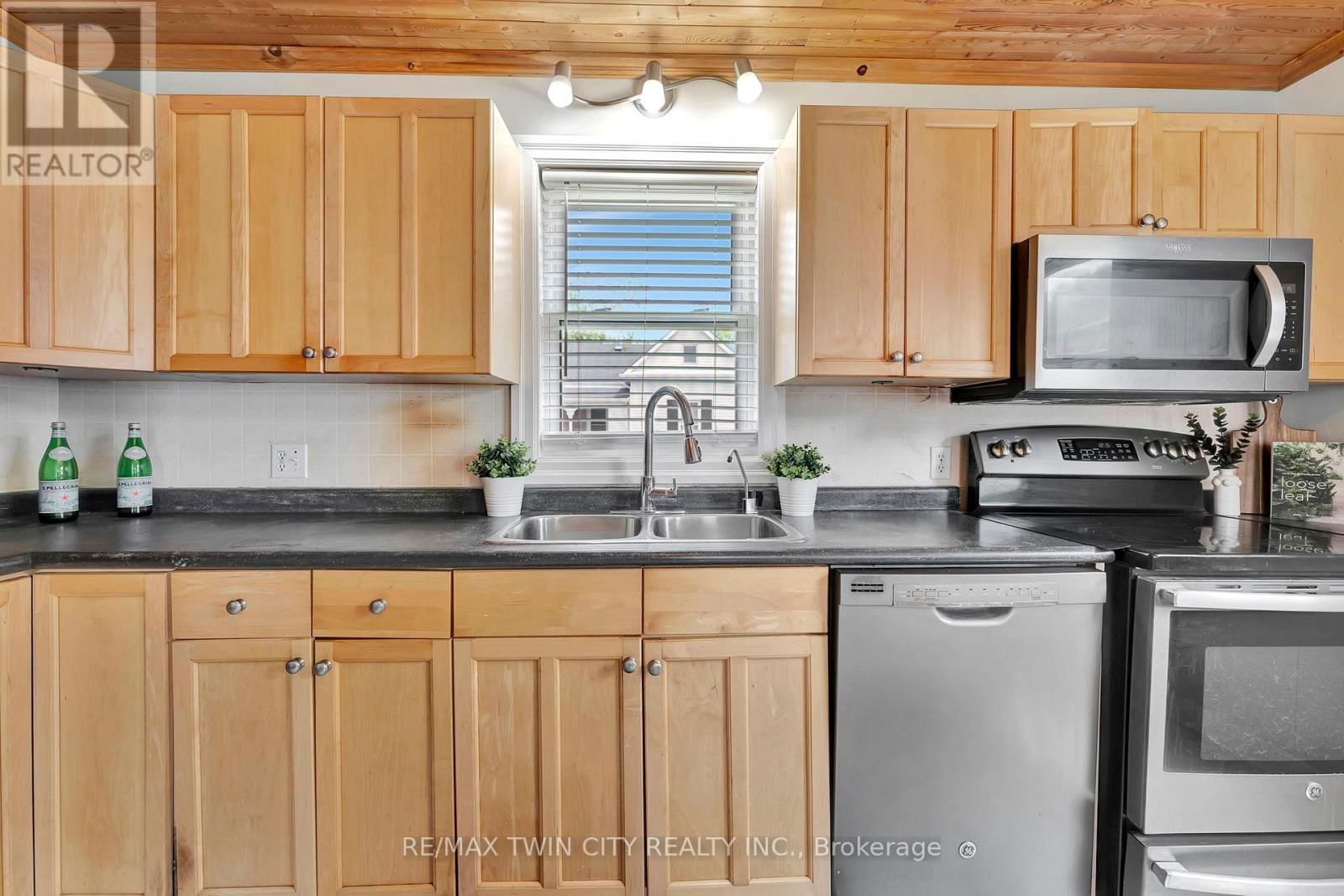 123 BLANDFORD STREET Image 15