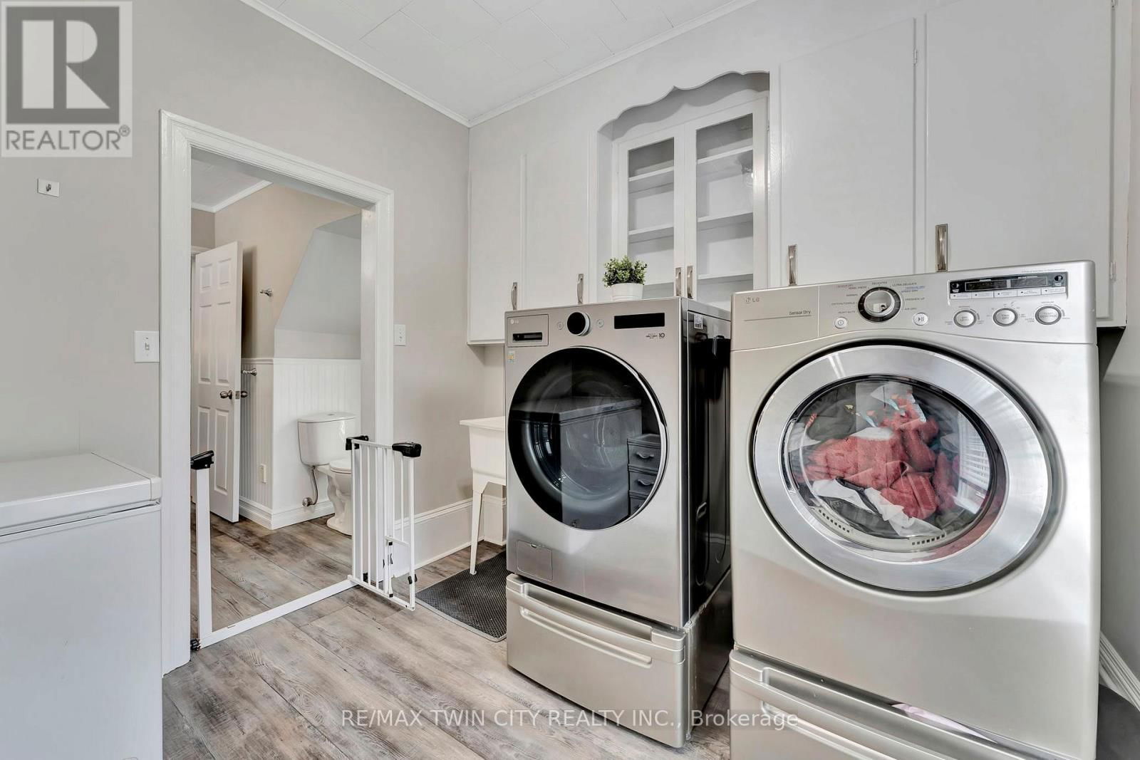 123 BLANDFORD STREET Image 23
