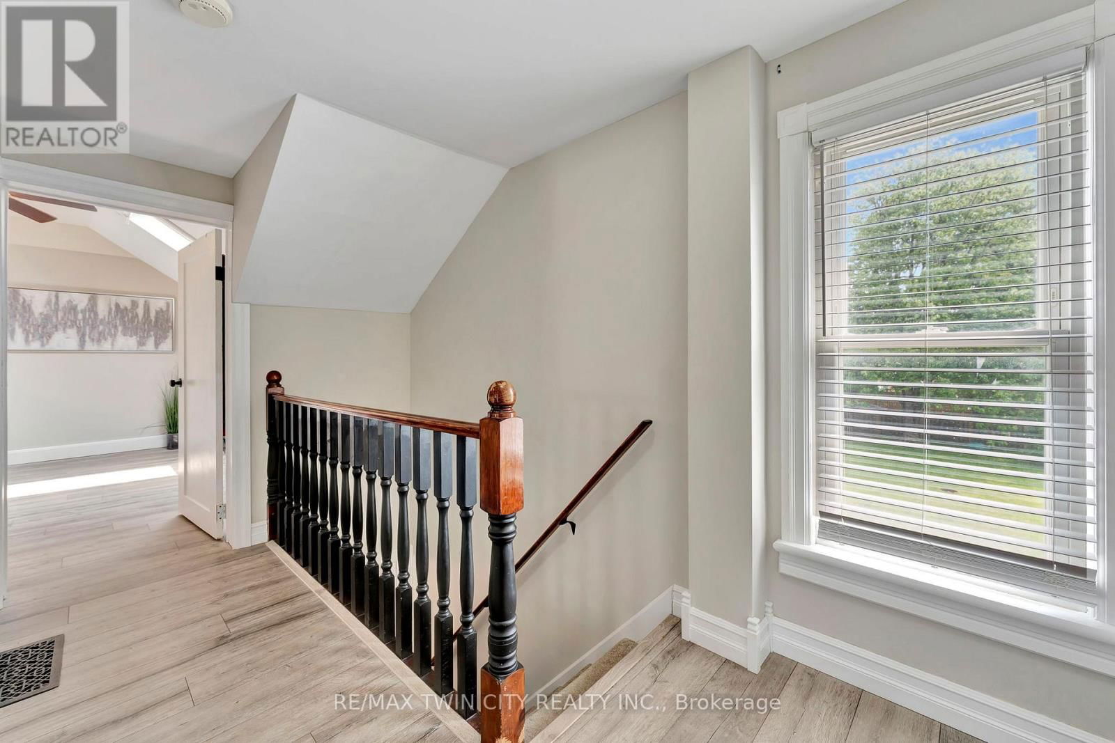 123 BLANDFORD STREET Image 26