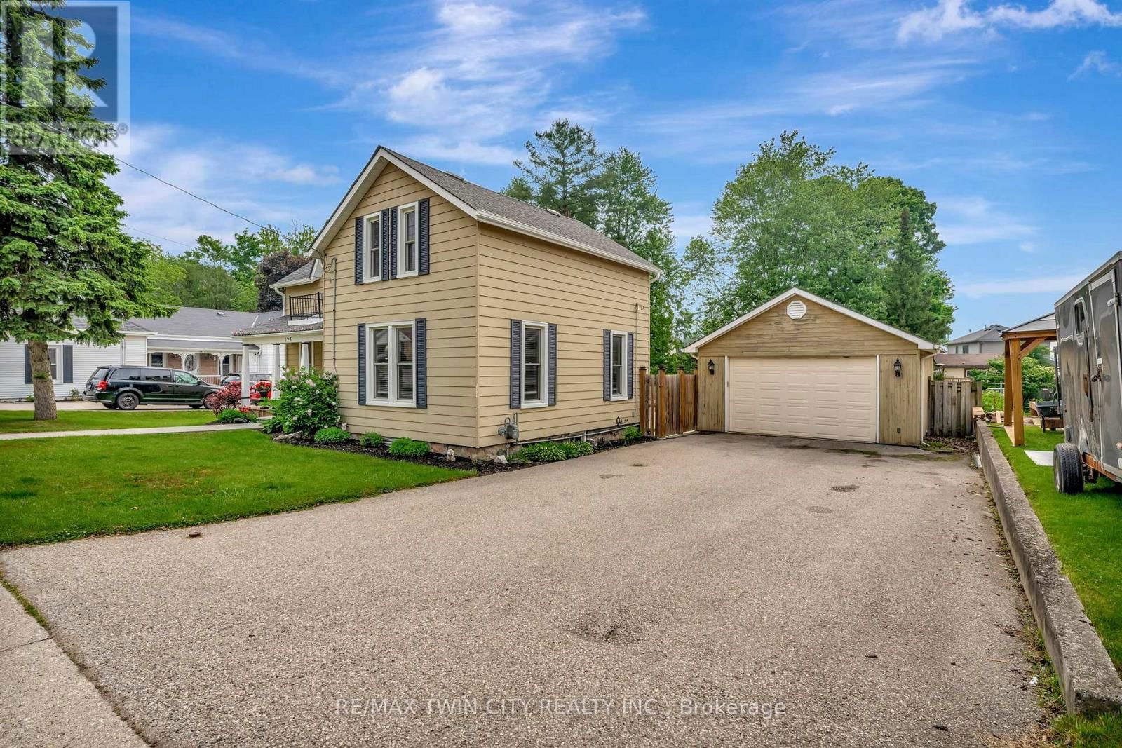 123 BLANDFORD STREET Image 3