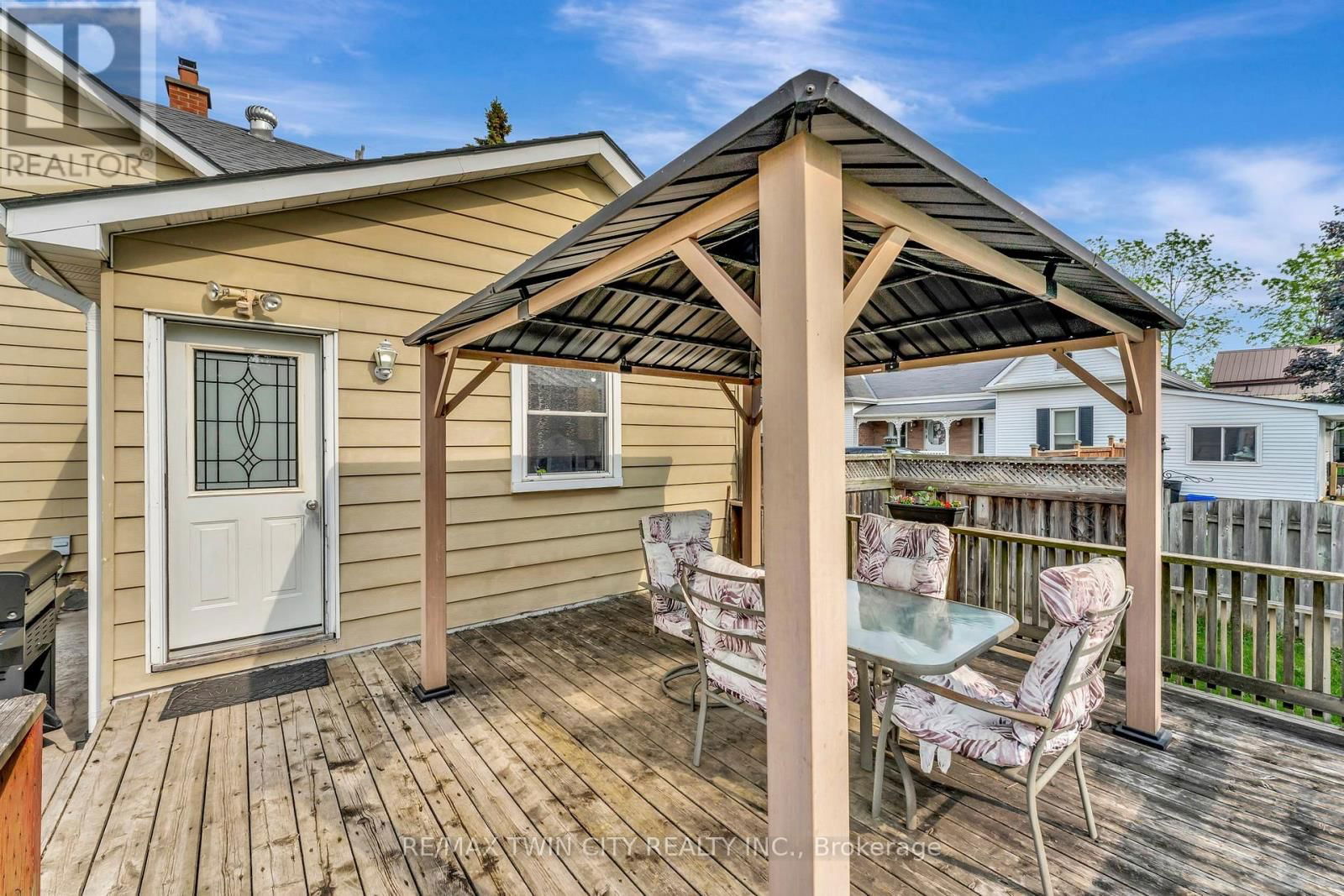 123 BLANDFORD STREET Image 34