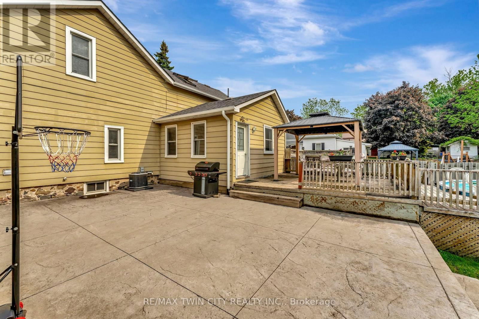 123 BLANDFORD STREET Image 37