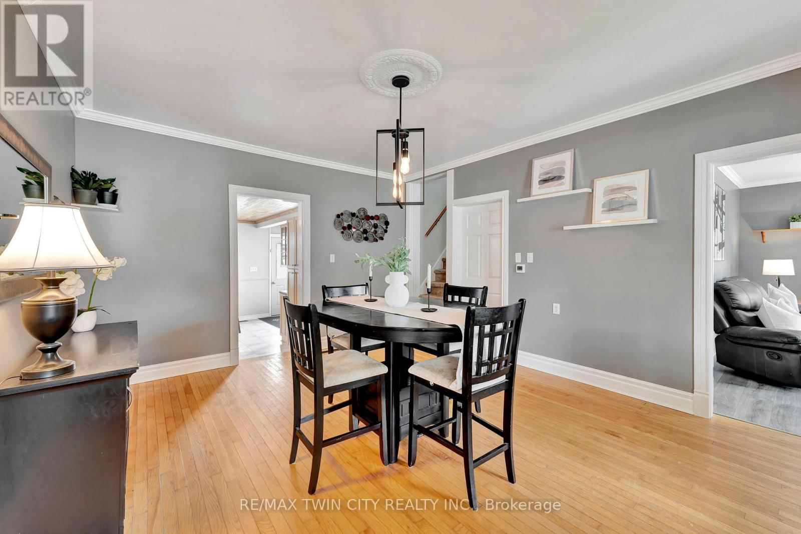 123 BLANDFORD STREET Image 6