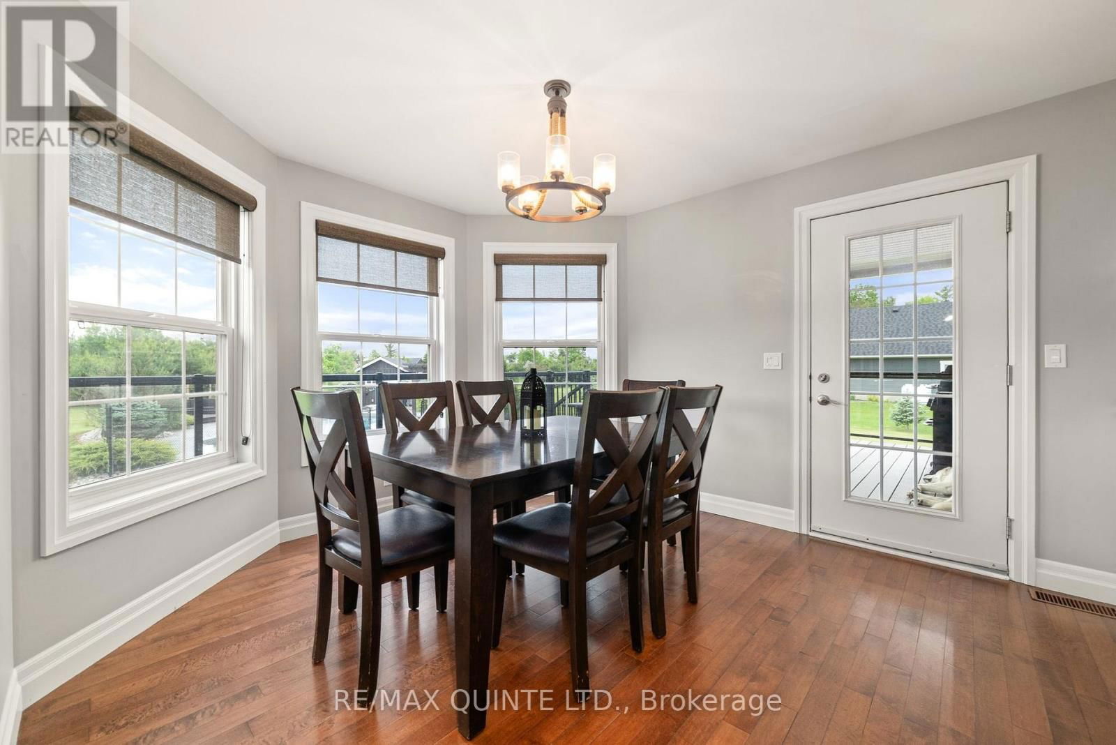 27 CHARLES ROAD Image 11
