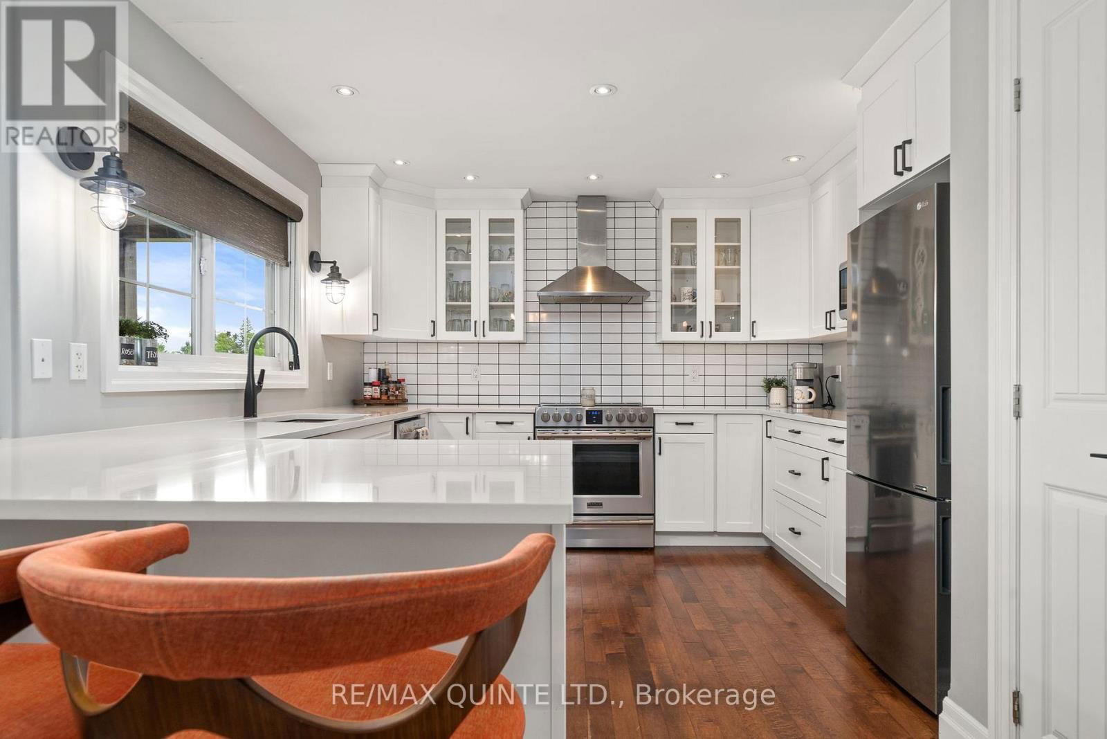 27 CHARLES ROAD Image 13
