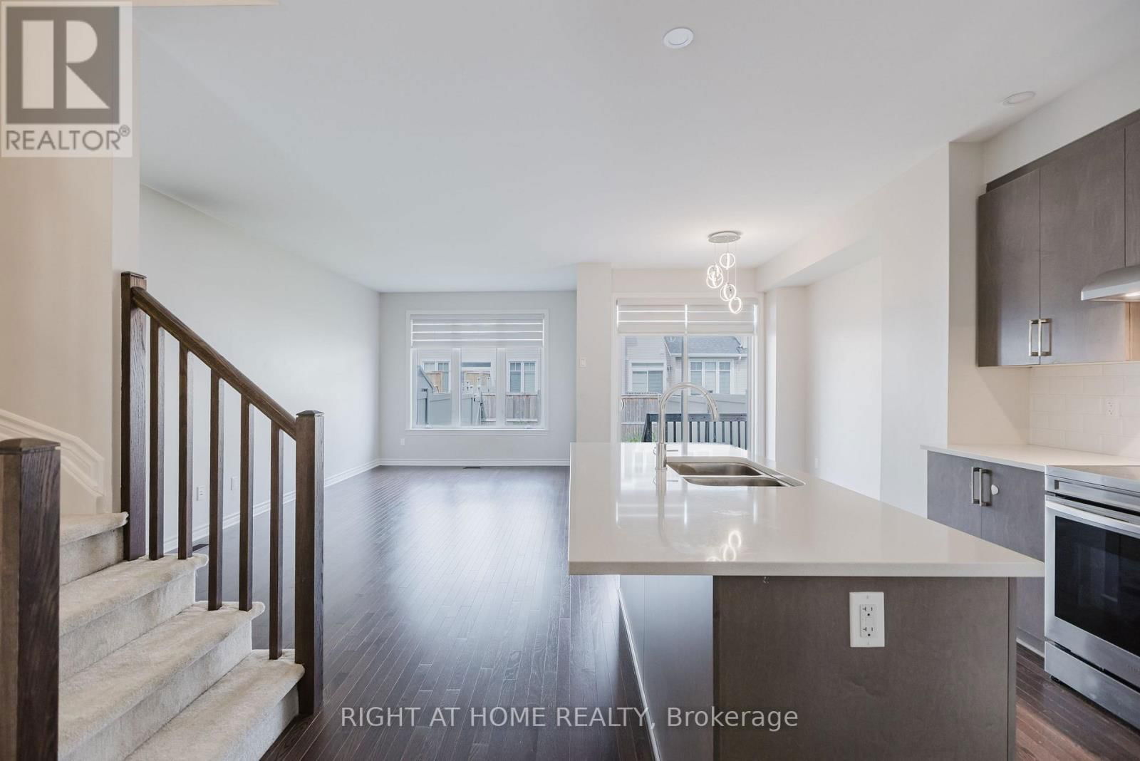 515 MUSCARI STREET Image 10