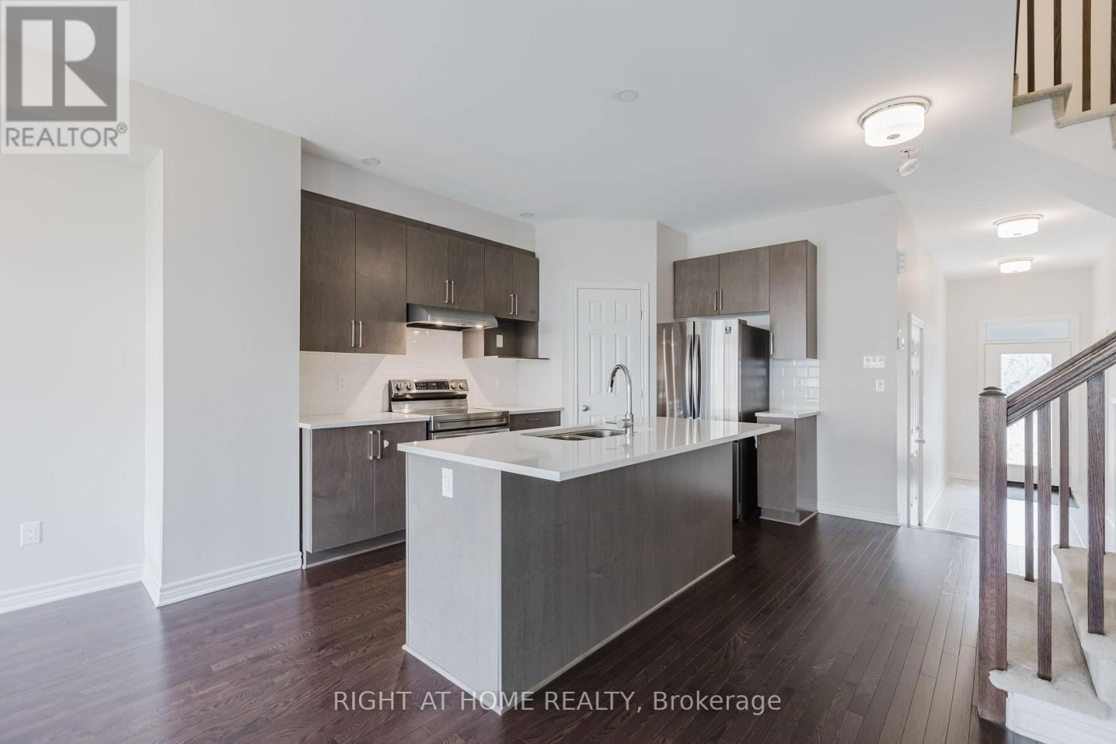 515 MUSCARI STREET Image 13