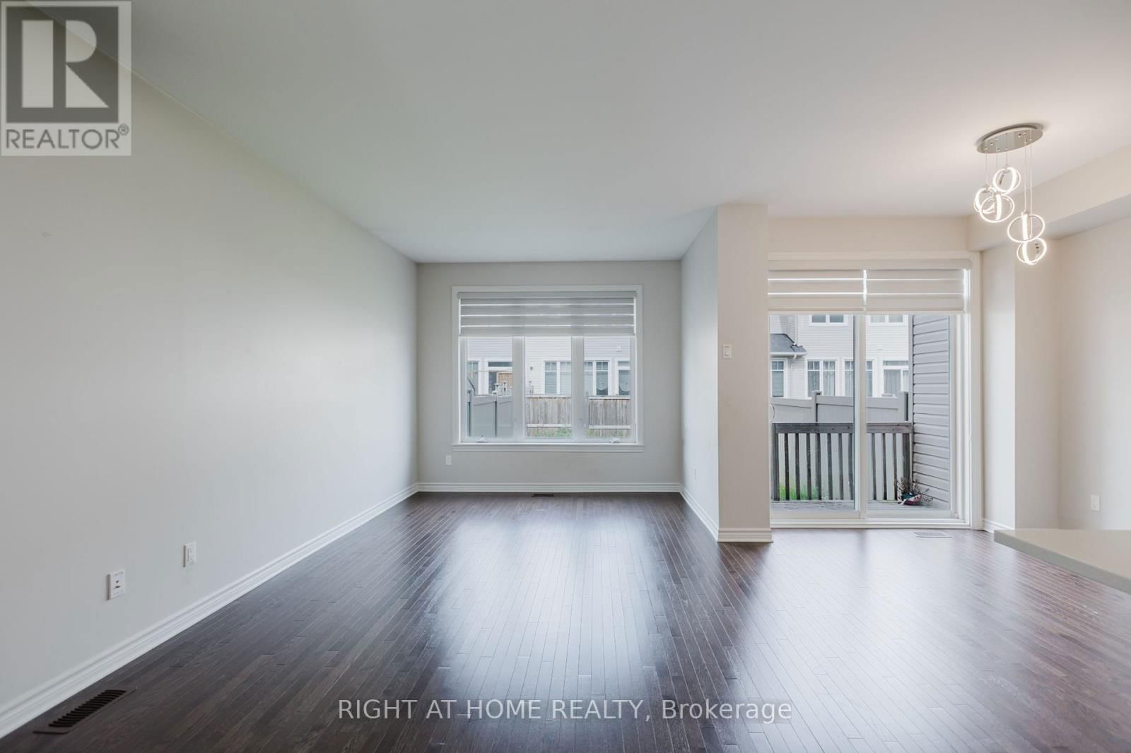 515 MUSCARI STREET Image 9