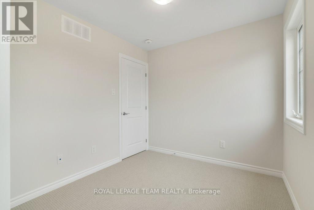 108 WABIKON CRESCENT Image 15