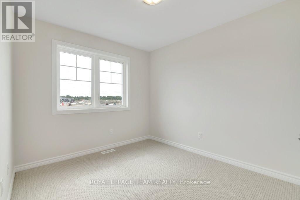 108 WABIKON CRESCENT Image 17