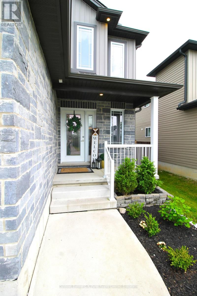 19 SANDY COURT Image 2