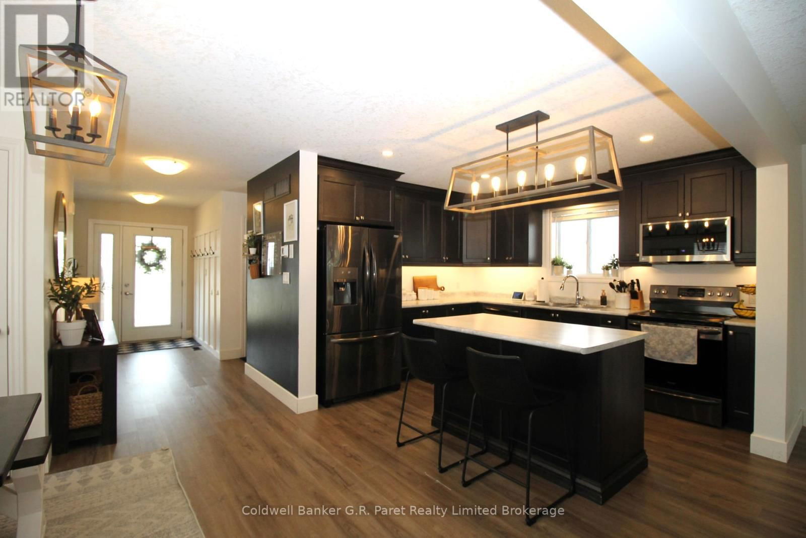 19 SANDY COURT Image 4