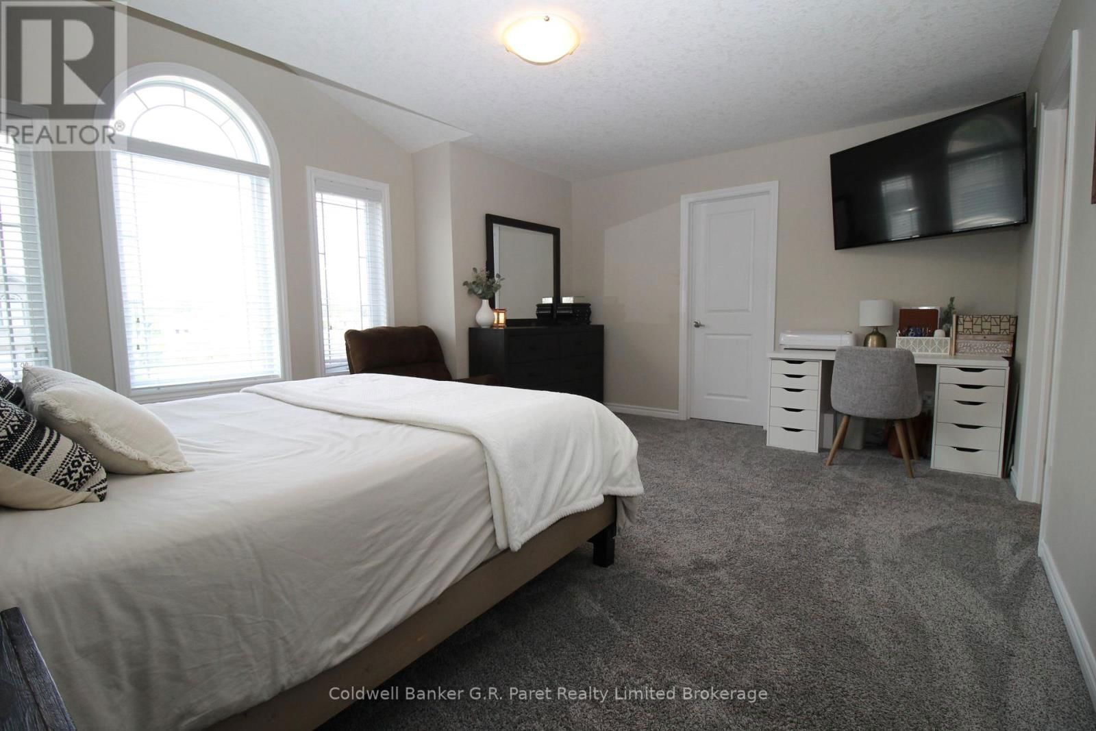 19 SANDY COURT Image 9