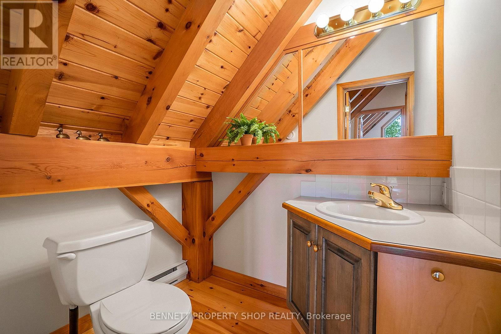 33 BURTON LANE Image 15