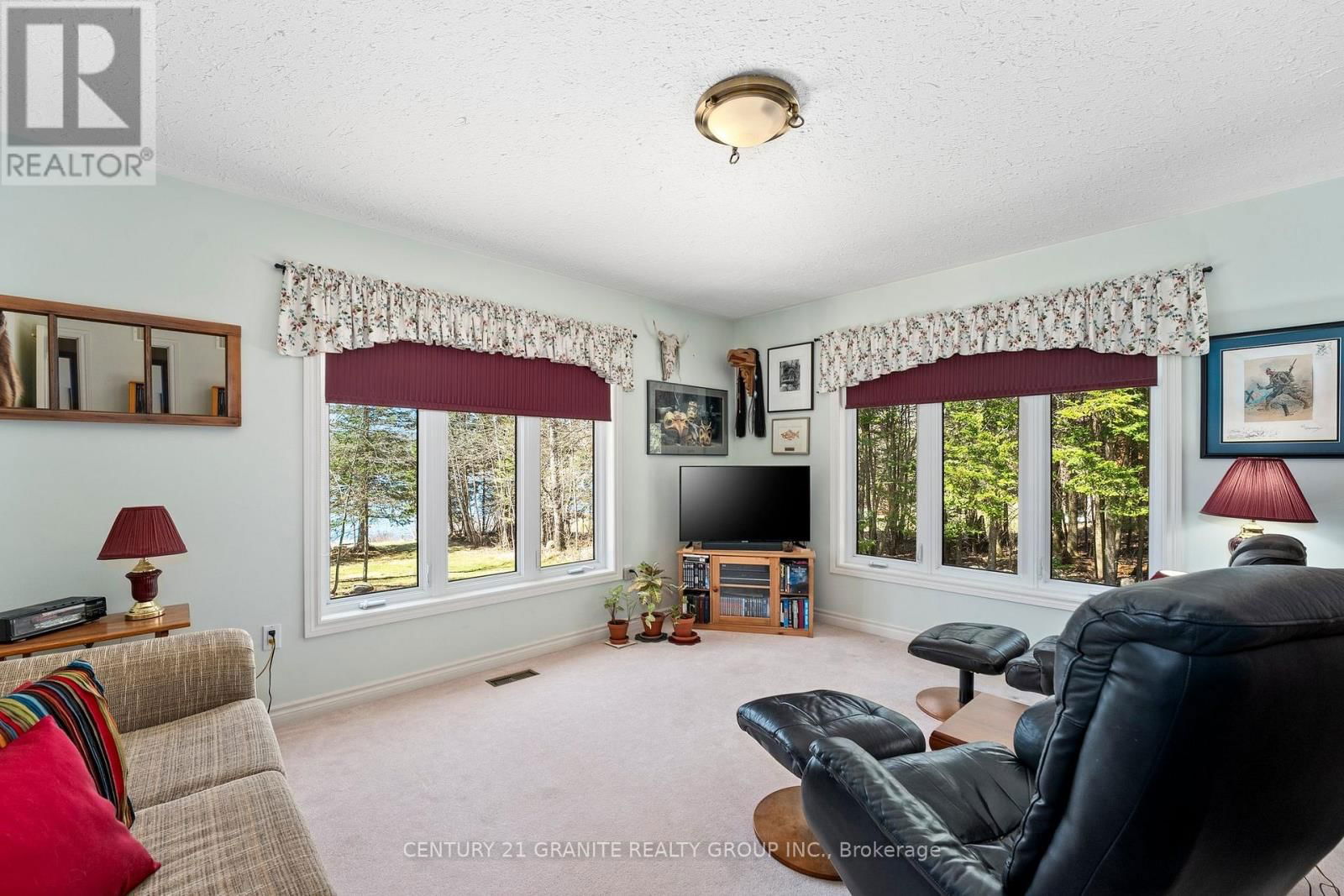 54 CEDAR DRIVE Image 11
