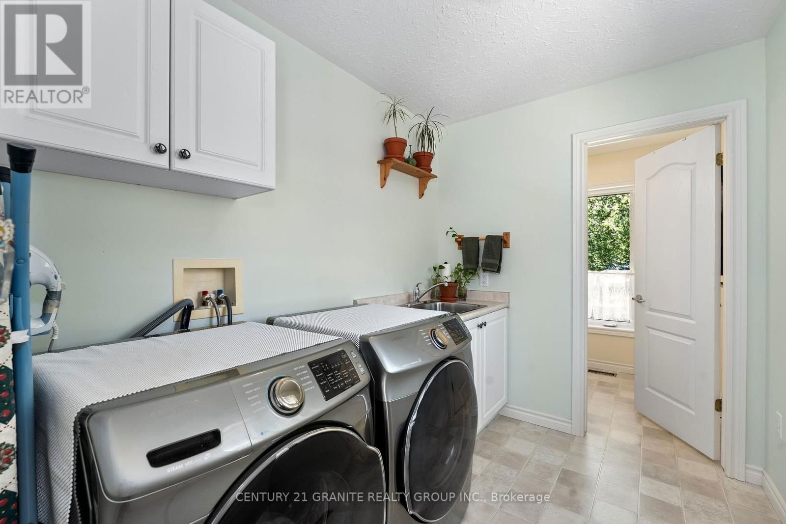 54 CEDAR DRIVE Image 15