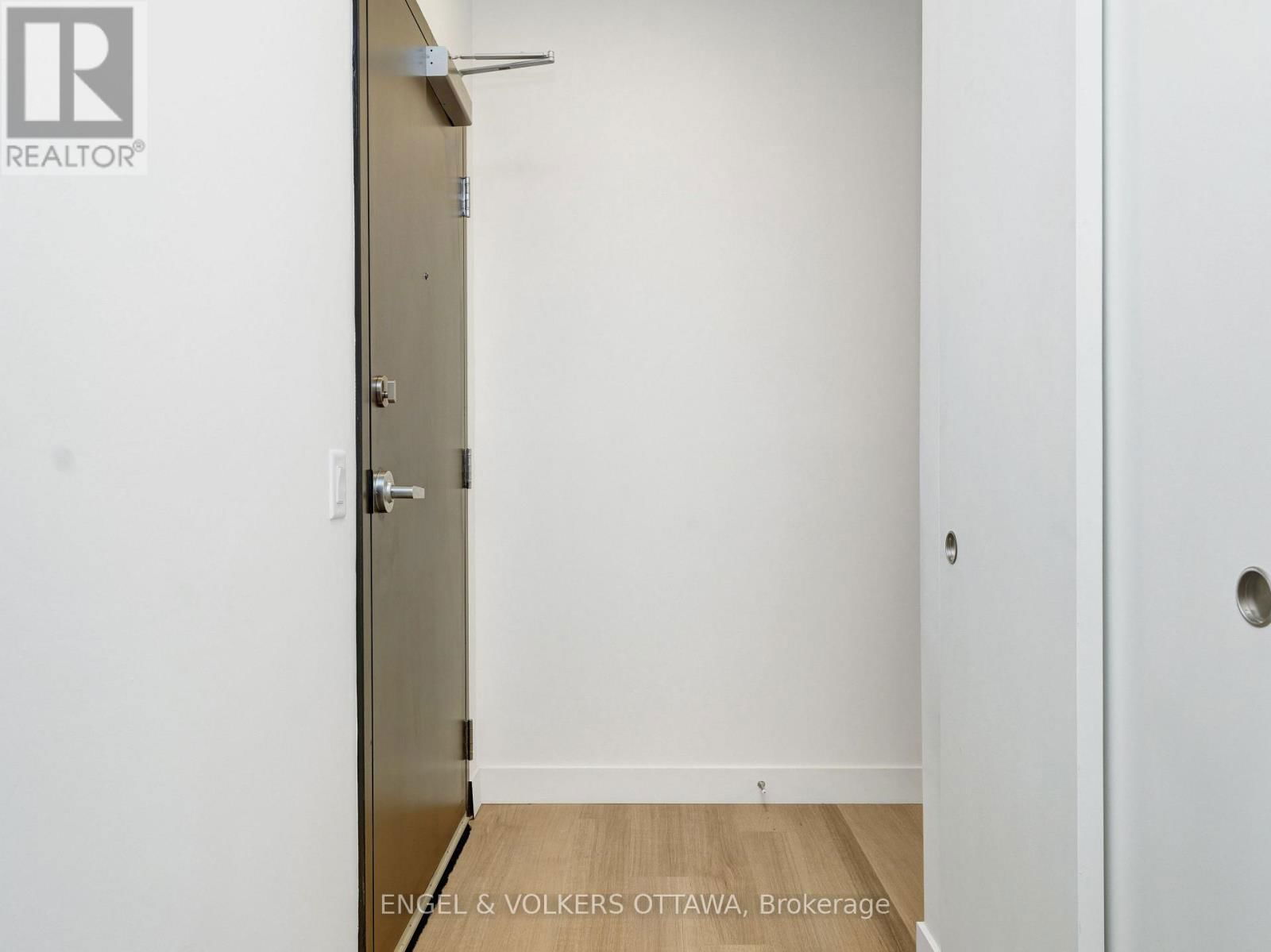 202 - 10 JAMES STREET Image 7