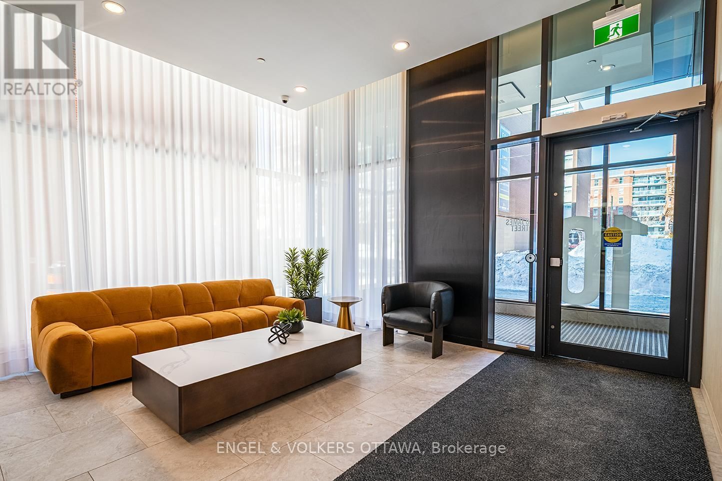 212 - 10 JAMES STREET Image 2