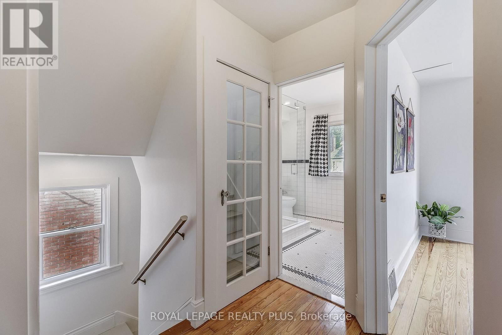 192 KENSINGTON AVENUE SOUTH Image 15