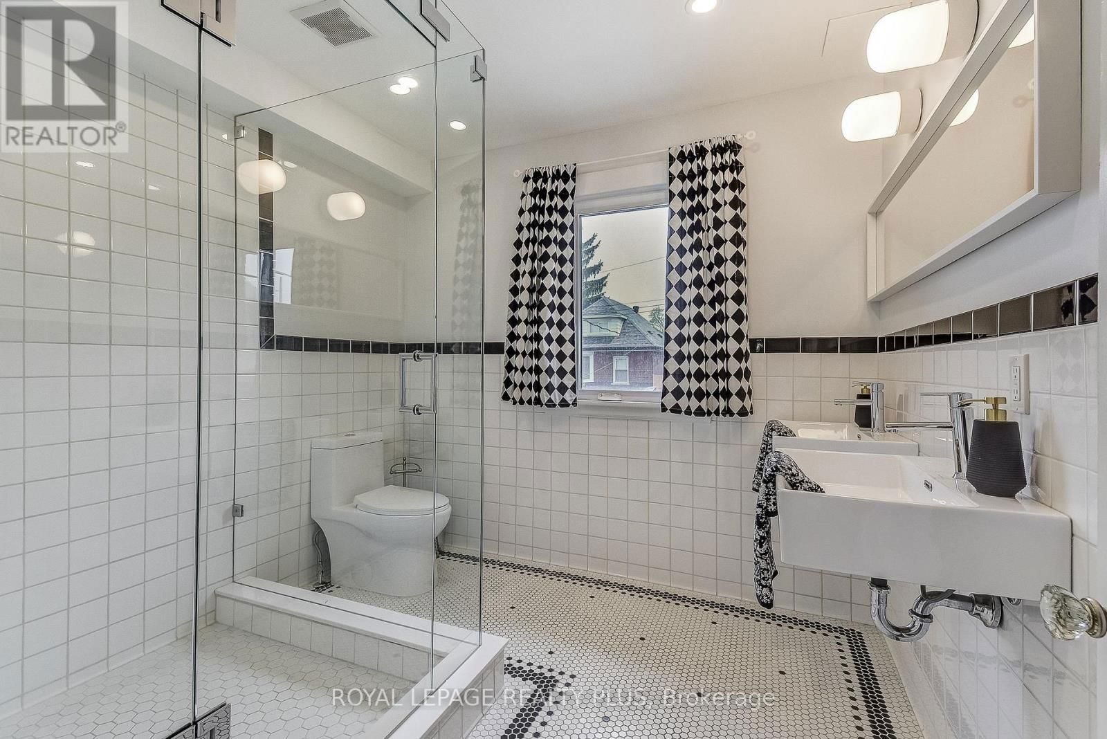 192 KENSINGTON AVENUE SOUTH Image 16