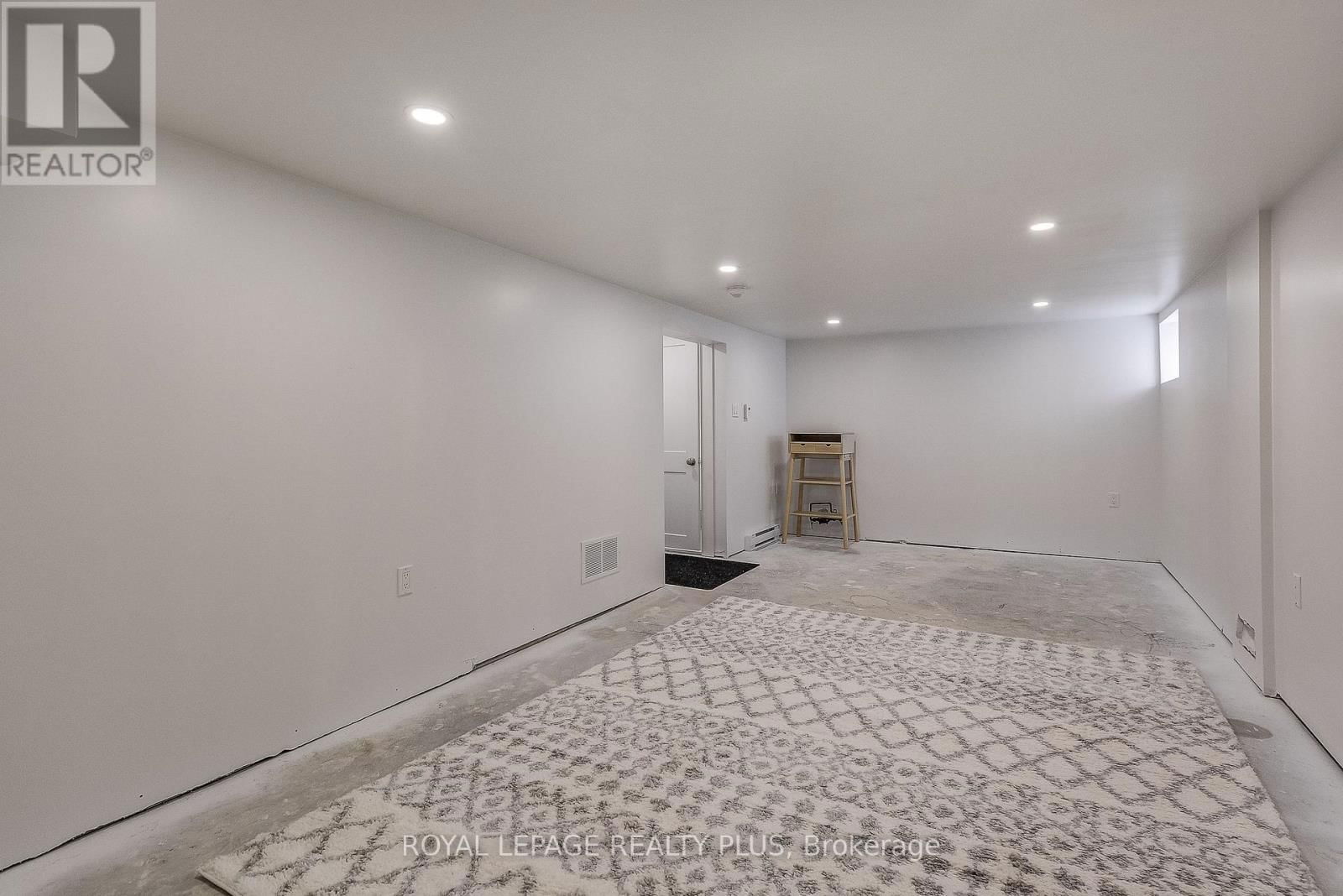 192 KENSINGTON AVENUE SOUTH Image 29