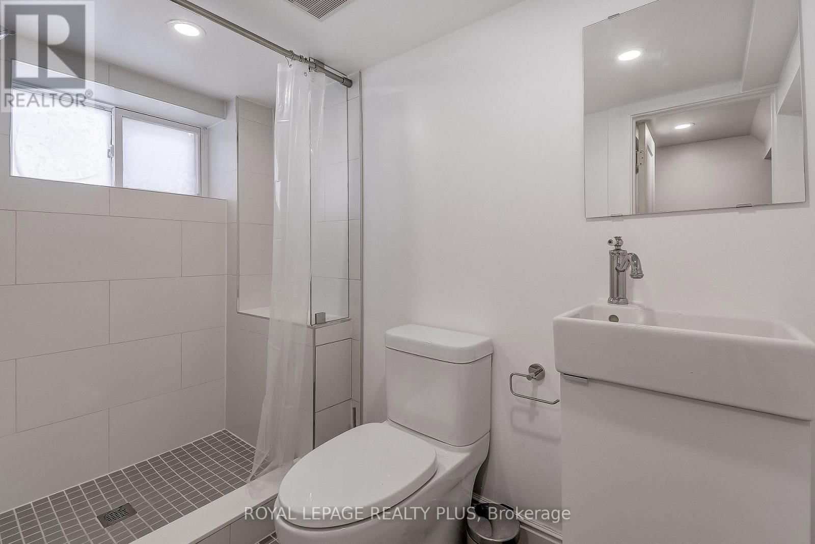 192 KENSINGTON AVENUE SOUTH Image 30